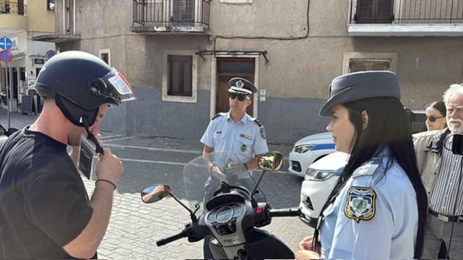 4η εβδομάδα εκστρατείας για χρήση κράνους: Πάνω από 2.600 παραβάσεις